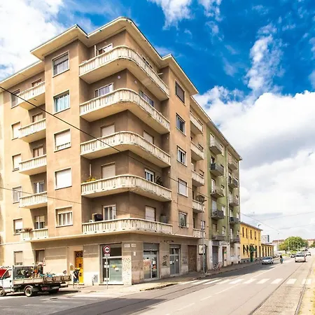 Roomy Flat Torino Lingotto Turin